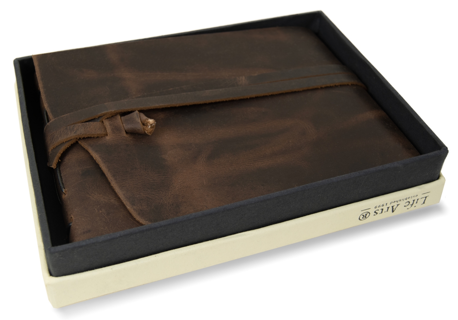 Each Enya Photo Album is unique. It is an eastern maverick that is big on character with a rustically raw style, featuring full-grain buffalo leather.Nothing is done to hide the scars and marks, twists and notches which are natural to the skin. Instead, they become a celebratory feature to reinvent the rules: Imperfection is the new perfection. A grounded character which is full of fantastic charisma. The Enya a soul mate for your adventures in life.