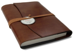A very intelligent collection: The Romano Refillable Journal is supremely refined and redefined with natural recycled leather, specially created by professional Italian leather craftsmen. Employing advanced techniques, the environmental impact is much reduced. By using what is essentially a waste material it retains many of the properties and textures of regular leather without losing that wonderful natural leather smell. Uncompromised quality which is distinctive and is still a luxurious option. The leather has a glossy finish whilst still allowing for flexibility.