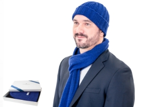 Craftsmanship lies at the heart of luxury. Our Firenze Cashmere has been expertly crafted in Italy from the noblest of yarns; cashmere blended with Merino wool, a beautiful natural fibre. This special fabric provides warmth and is the ultimate in luxurious comfort.