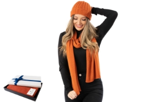 Craftsmanship lies at the heart of luxury. Our Firenze Cashmere has been expertly crafted in Italy from the noblest of yarns; cashmere blended with Merino wool, a beautiful natural fibre. This special fabric provides warmth and is the ultimate in luxurious comfort.