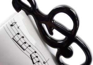 The perfect gift for everyone who has music in their heart. This Blue Witch Treble Clef ceramic is a favourite for music lovers as it encompasses their passion so cleverly using the treble clef symbol.