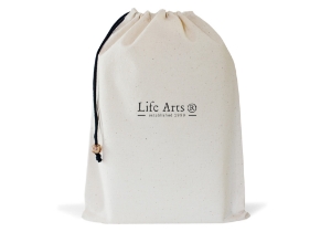 A pack of 125 refill Plain A5 pages for A5 refillable journal. The paper is handmade from leftover cotton. It is acid-free with a silky smooth fibrous texture. Thick feel lightweight which is sewn bound allowing the booklet to lay open completely flat. Suitable with any type of pen.